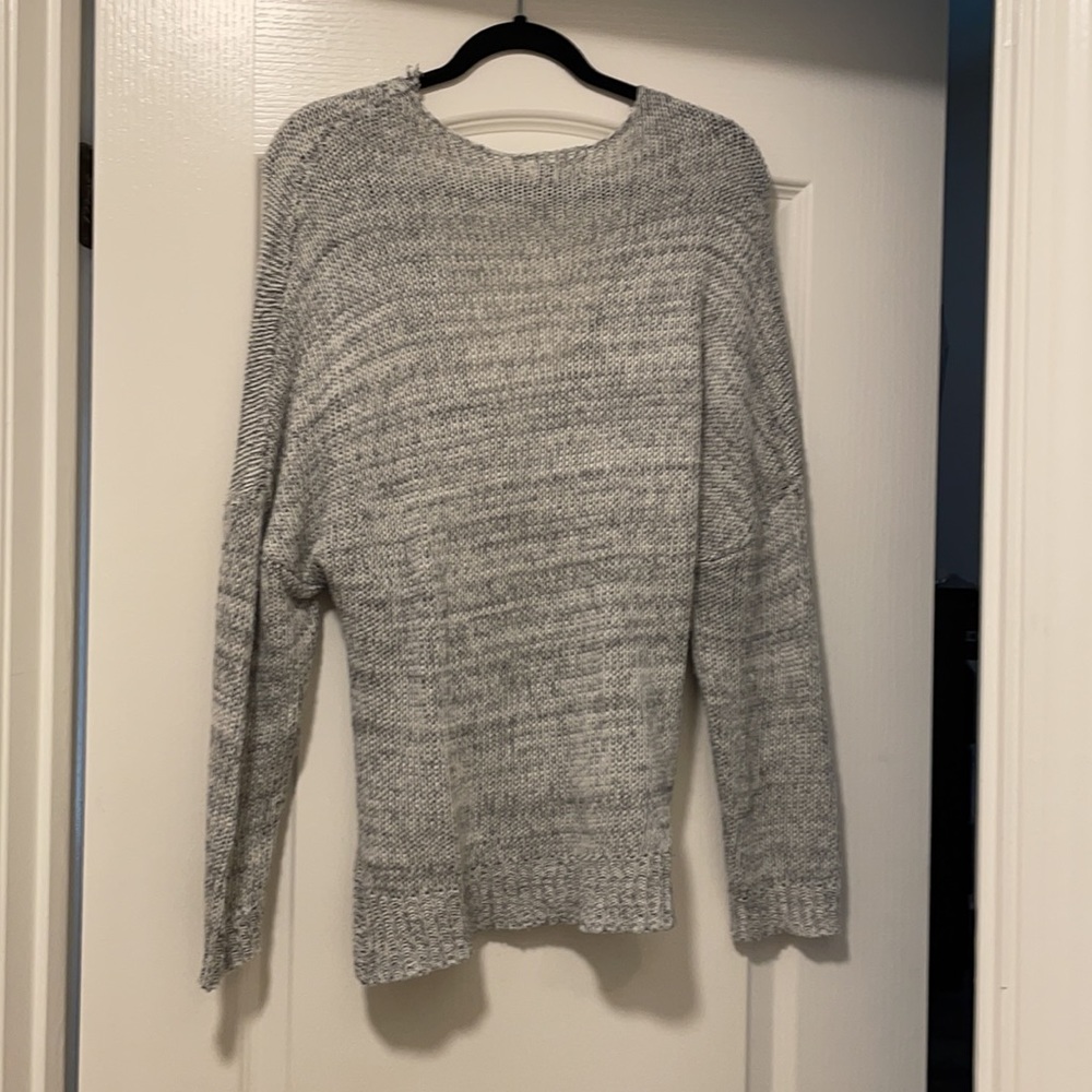 Cross front sweater - Picture 4 of 4